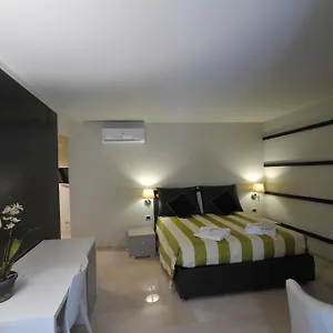 2* Panzió Gatto Bianco House